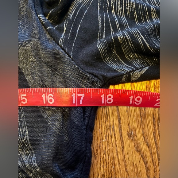 Vanilla Sugar black floral embellished women’s top. Size M. Very good condition - Picture 12 of 16